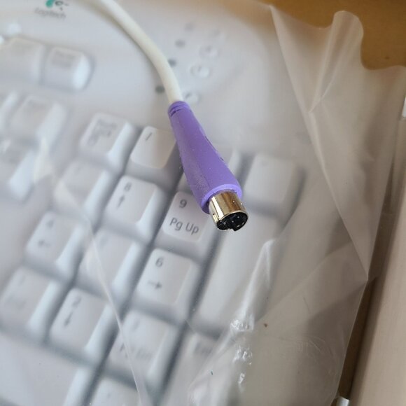 Vtg Logitech Access Keyboard PS/2 Wired 967225-0403 With Palm Rest in Box - Picture 8 of 13